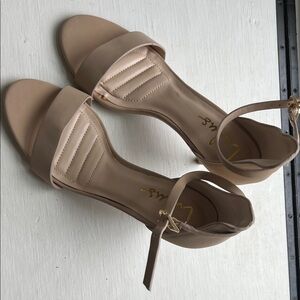 Elegant Beige Sandals
